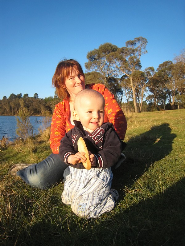 2009-11-06 22-05-55_1.jpg - ...aber "mitessen", das ist erlaubt!